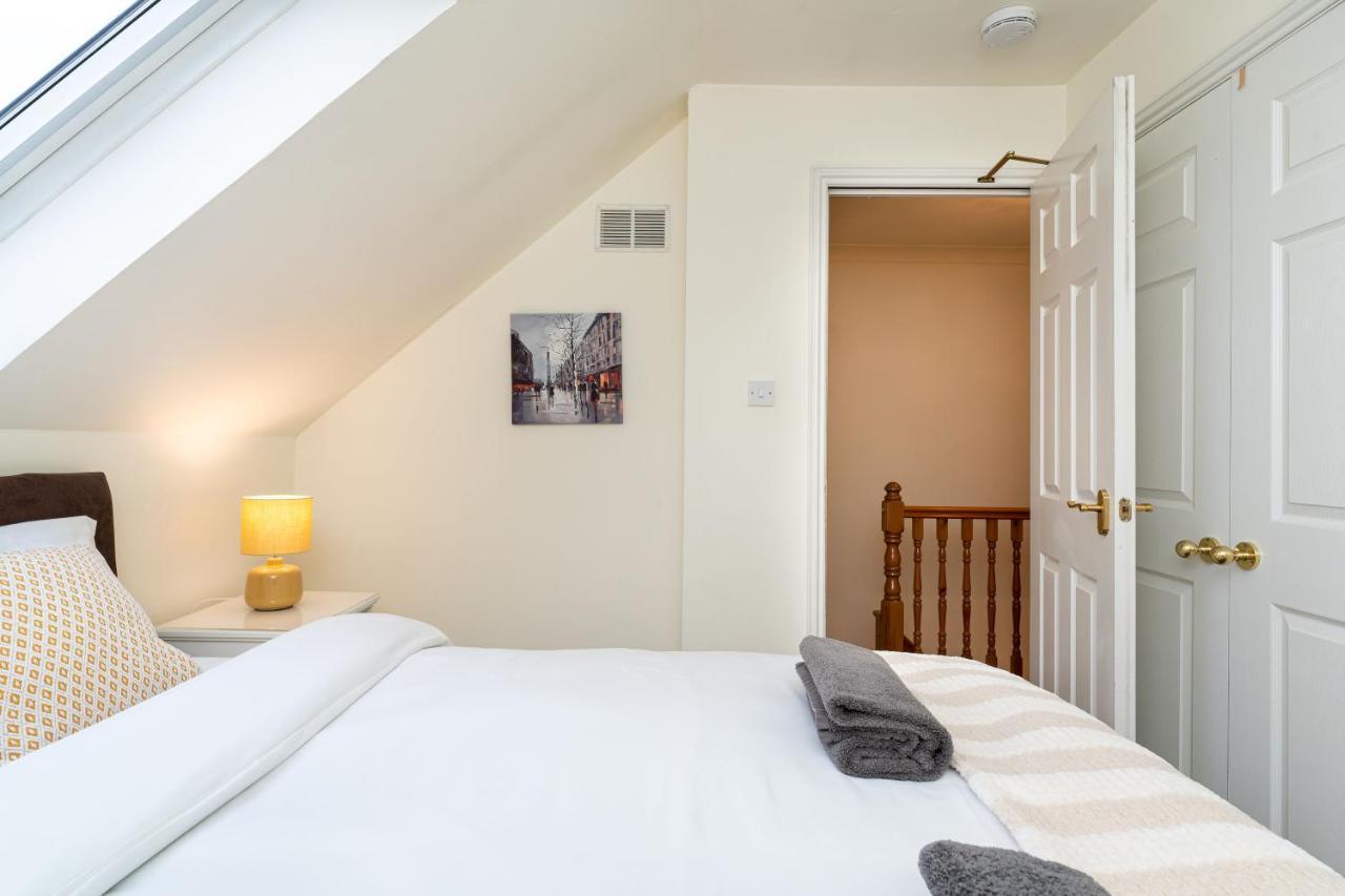 4 Bedroom Townhouse In Stirling Exteriér fotografie